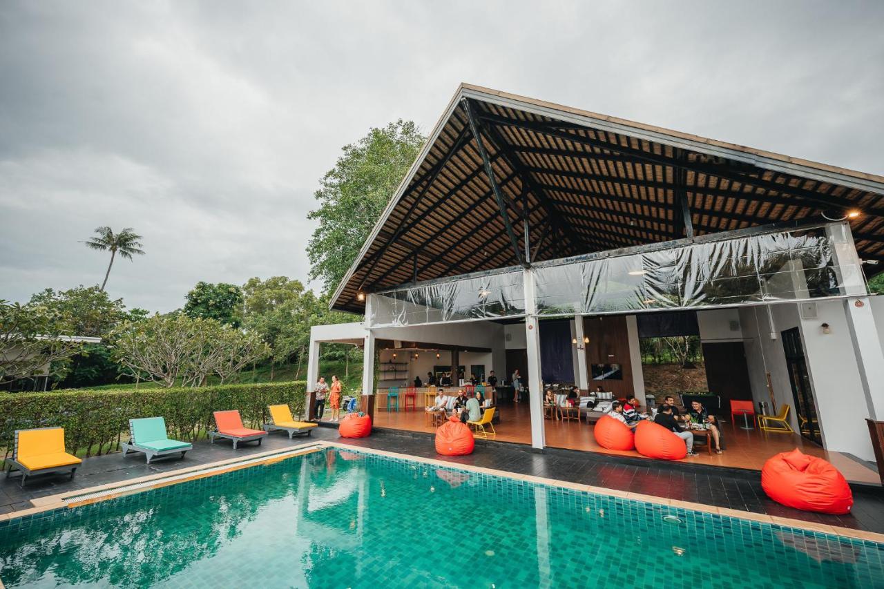 Chill Inn Samui Hostel And Restaurant Koh Samui Exteriör bild